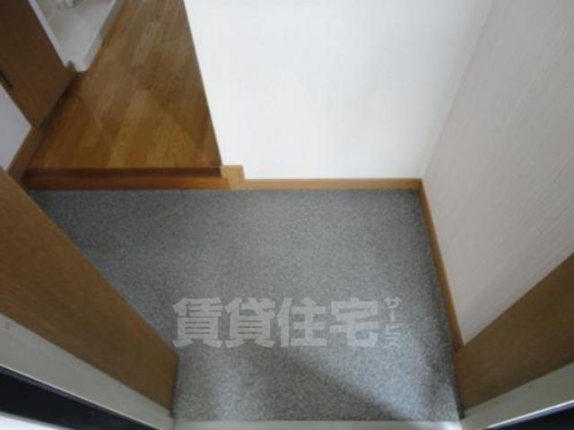 玄関　同物件別部屋