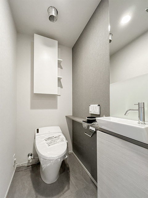 トイレ　※写真は同タイプ住戸です。