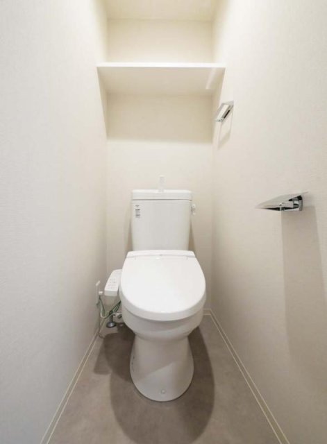 トイレ　※別室の参考写真の為、現況優先です。