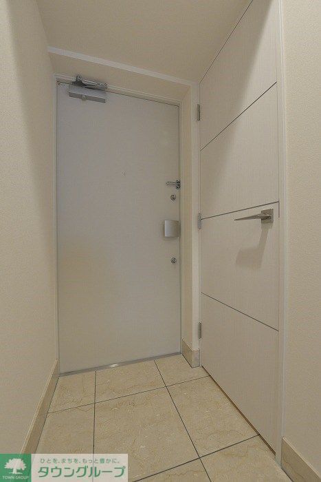 玄関　カラータイプ異なります