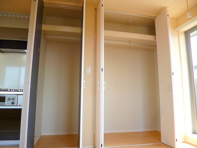 ロビー　★オートロック内共用部★