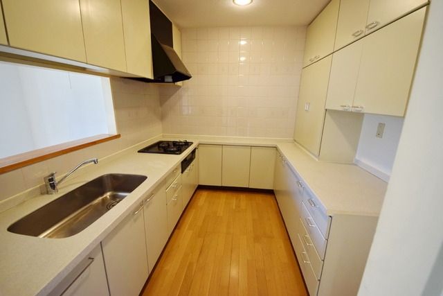 キッチン　★コの字型のシステムキッチン★