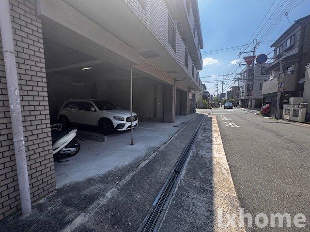 駐車場　駐車スペースもあります