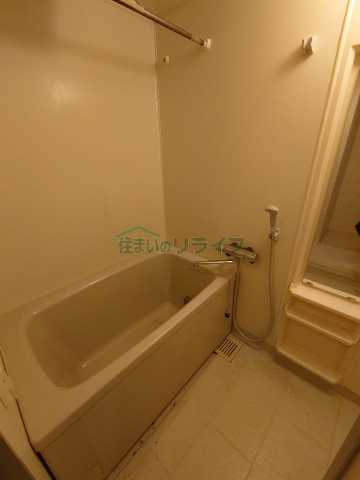 バス・シャワールーム　※クリーニング前写真