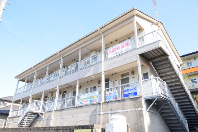 建物外観　高台で見晴らしもよいですよ！