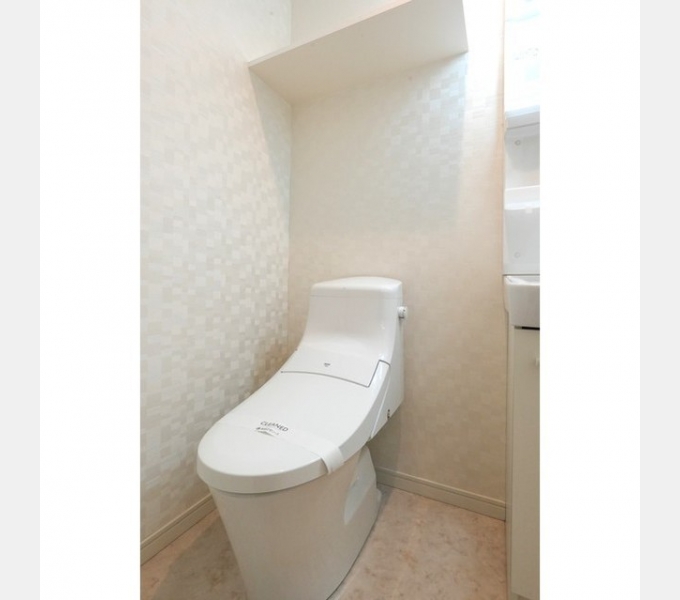 バス・シャワールーム　※間取り反転タイプのお写真になります。