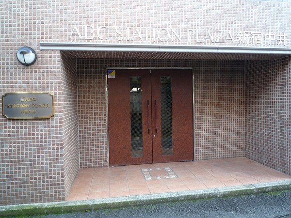 エントランス　建物の内部です