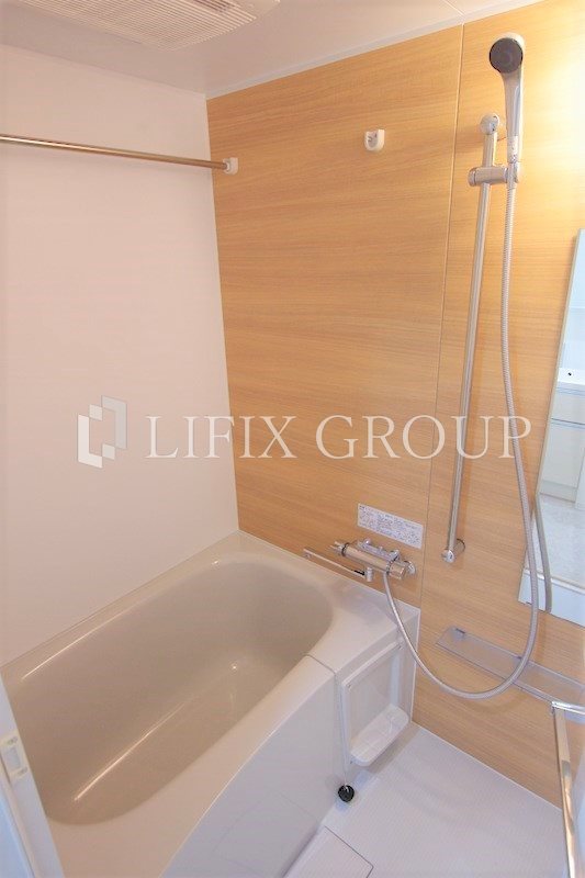 バス・シャワールーム　風呂