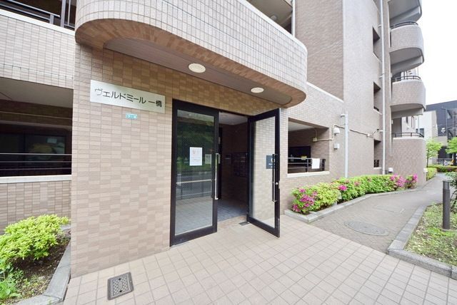 エントランス　エントランス