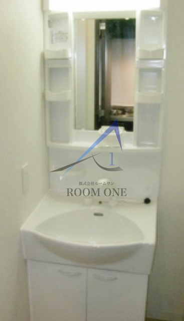 洗面設備　洗面台です。
