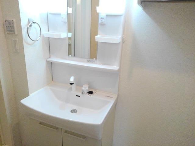 洗面設備　忙しい朝には欠かせない洗面所です