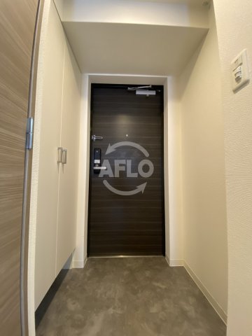 玄関　エスリード本町レジデンス　玄関スペース