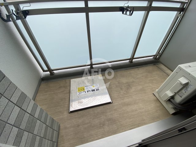 バルコニー　エスリード本町レジデンス　バルコニー