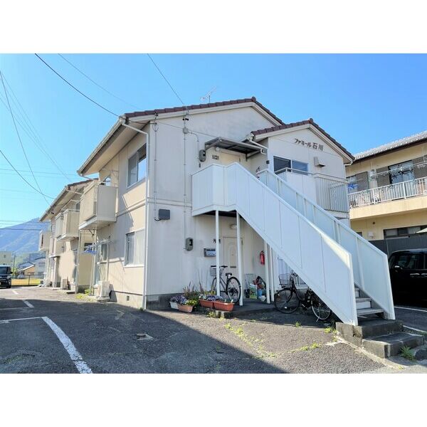 建物外観　落ち着いた雰囲気の外観です