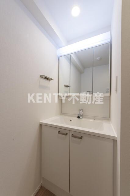 洗面設備　※写真は同タイプ住戸です。