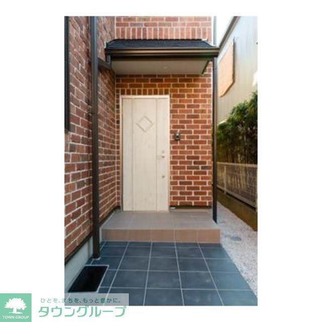 玄関　※写真は同タイプ住戸です。