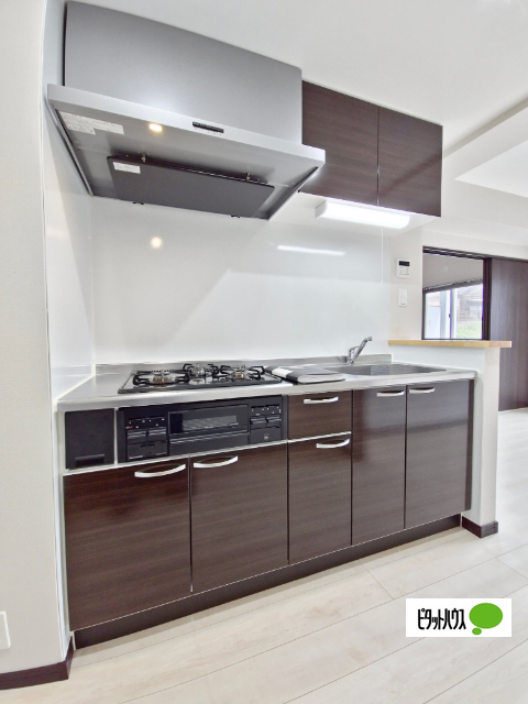 キッチン　写真は別室。状況が異なる場合は現況を優先します。