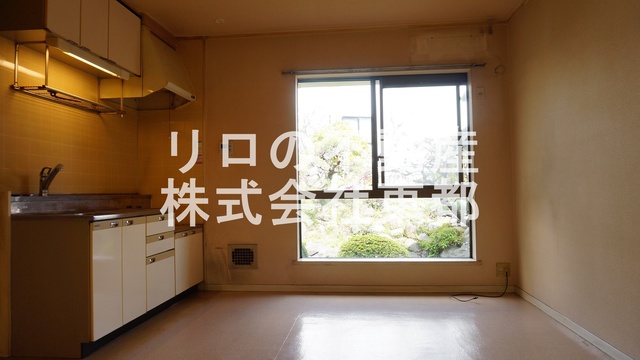 居室・リビング　明るく開放感のあるダイニングキッチンです♪