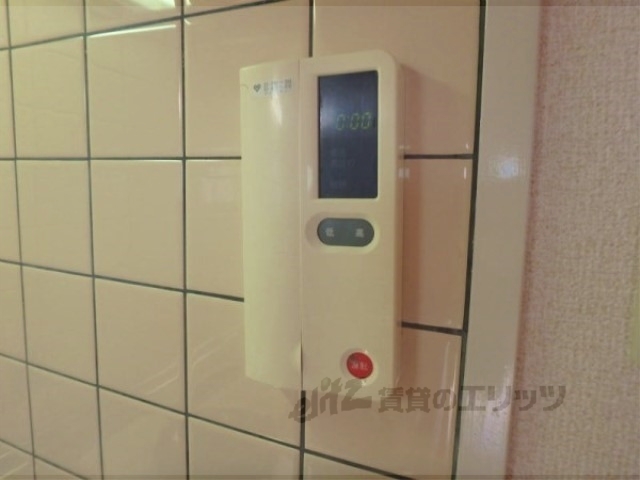 その他設備　給湯器リモコン