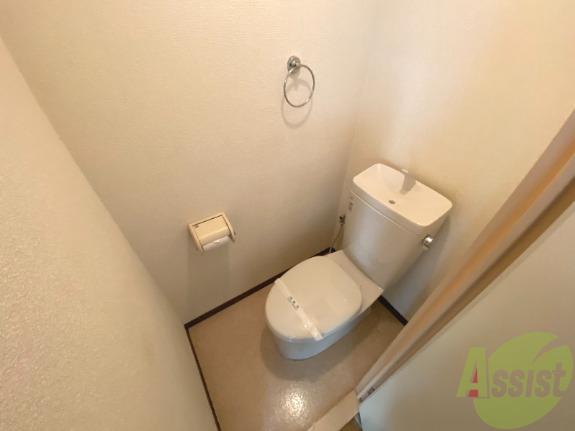 トイレ　トイレとお風呂が分かれているのが嬉しいですよね～！