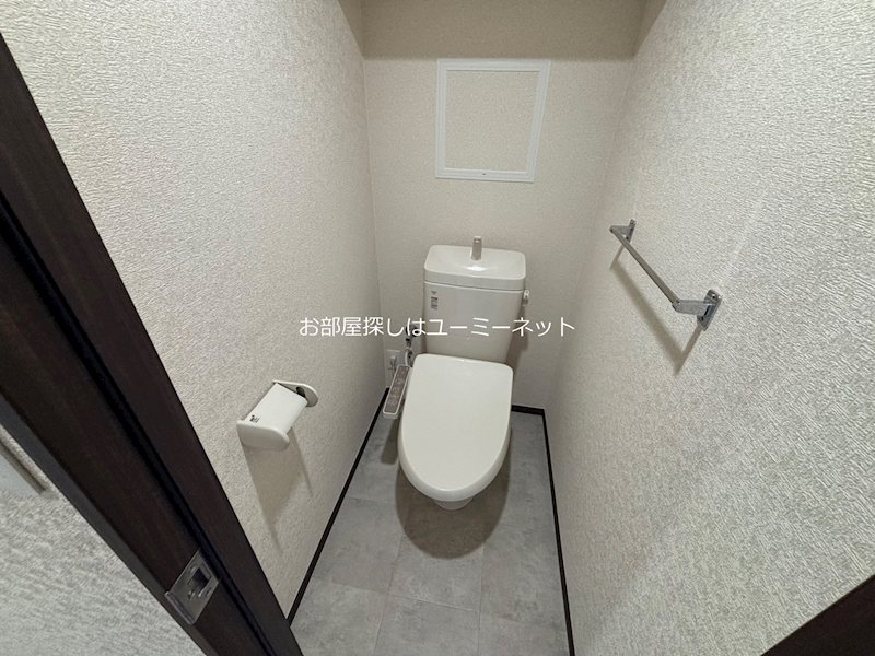 トイレ　※301号の写真。現況と相違がある場合は、現況優先。