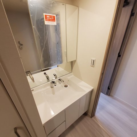 洗面設備　※同型タイプの為、現状優先