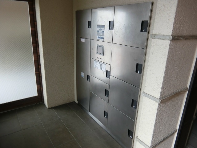 ロビー　宅配BOX