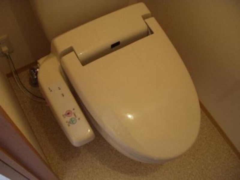 トイレ　図面と現状に相違がある場合には現状を優先