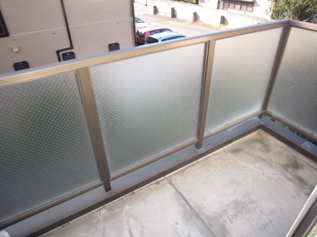 バルコニー　日当たり良好なベランダです。