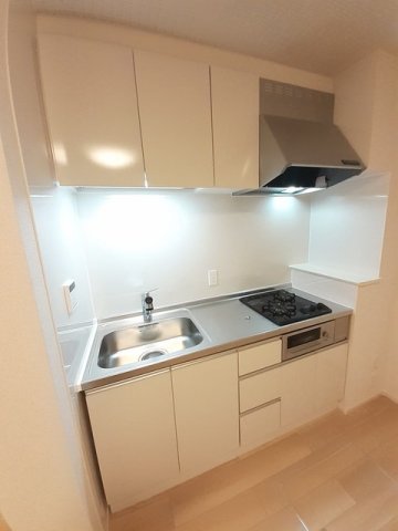 キッチン　コンパクトなキッチンで掃除もラクラク