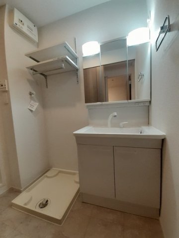 洗面設備　使いやすい洗面所です