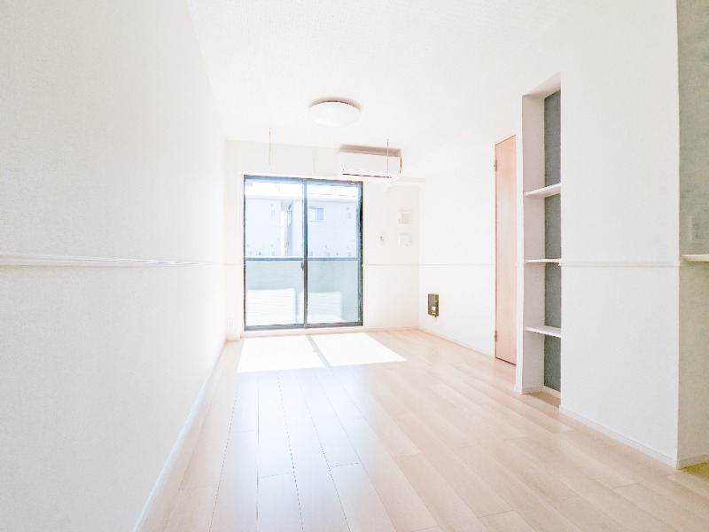 居室・リビング　図面と現状に相違がある場合には現状を優先