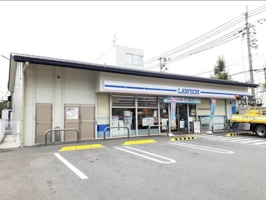 コンビニ　ローソン西ノ京北円町（コンビニ）まで60m