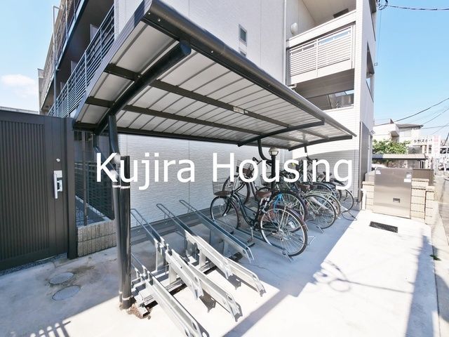 その他共有部分　★屋根付き駐輪場完備です★
