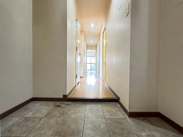 玄関　詳細は、RISUMO江坂本店までお問合せください♪