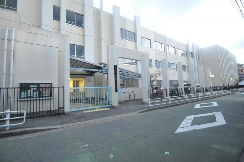 小学校　神戸市立若宮小学校（小学校）まで707m