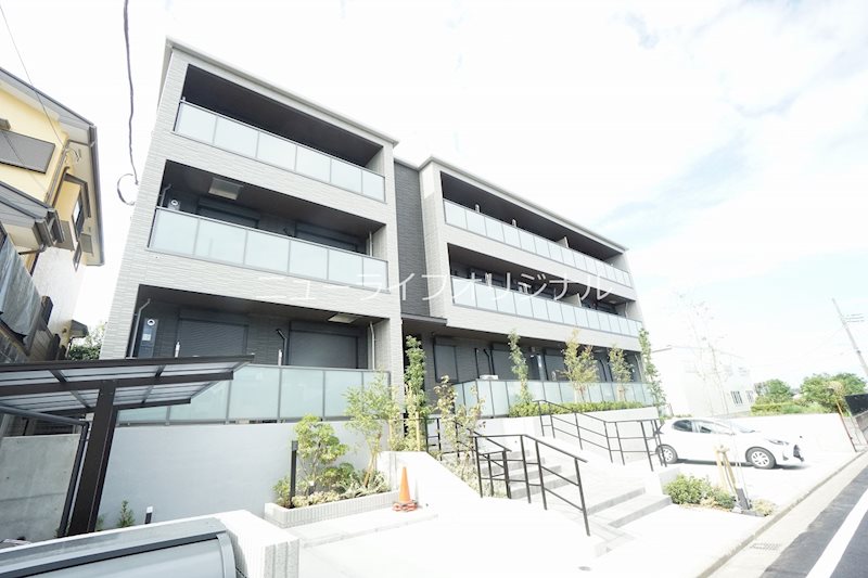 建物外観　積水ハウスの賃貸住宅シャーメゾン。