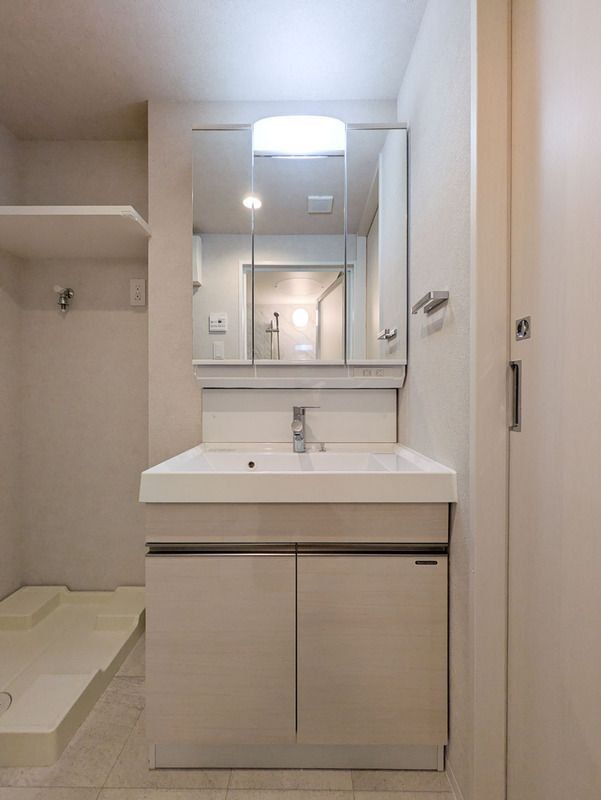 洗面設備　※他号室写真使用