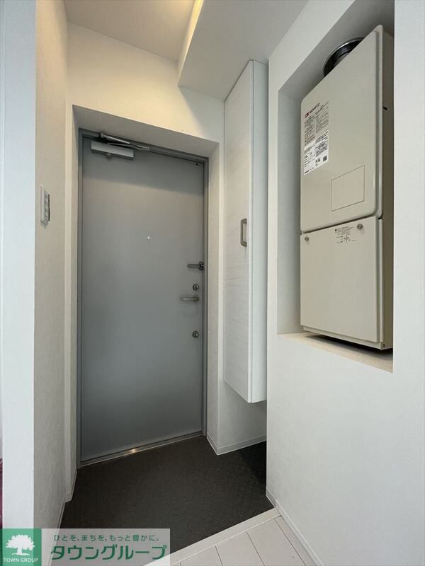 玄関　★お部屋探しは株式会社タウンハウジング東京まで★