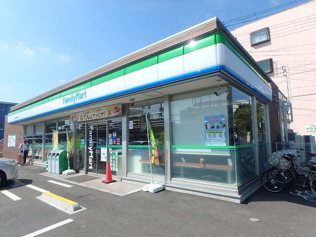 コンビニ　ファミリーマートサンズ中央林間四丁目店（コンビニ）まで385m