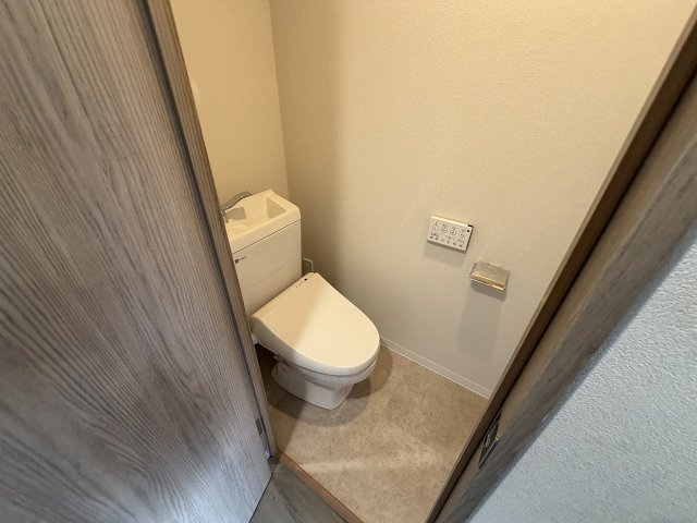 トイレ　シンプルで使いやすいトイレです