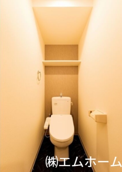 トイレ　温水洗浄暖房便座付トイレ