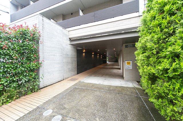 建物外観　外観は落ち着いています