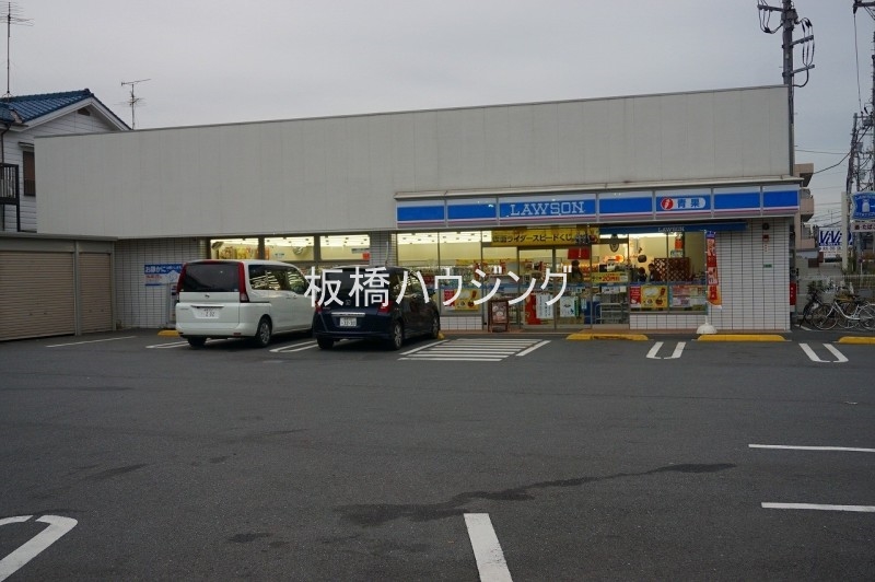 コンビニ　ローソン　練馬春日町二丁目店（コンビニ）まで434m