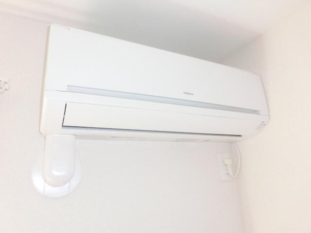 その他設備　★リビング部分のエアコンです★