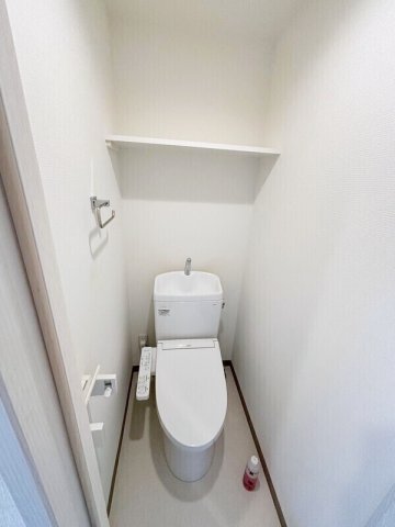 トイレ　落ち着いた色調のトイレです♪