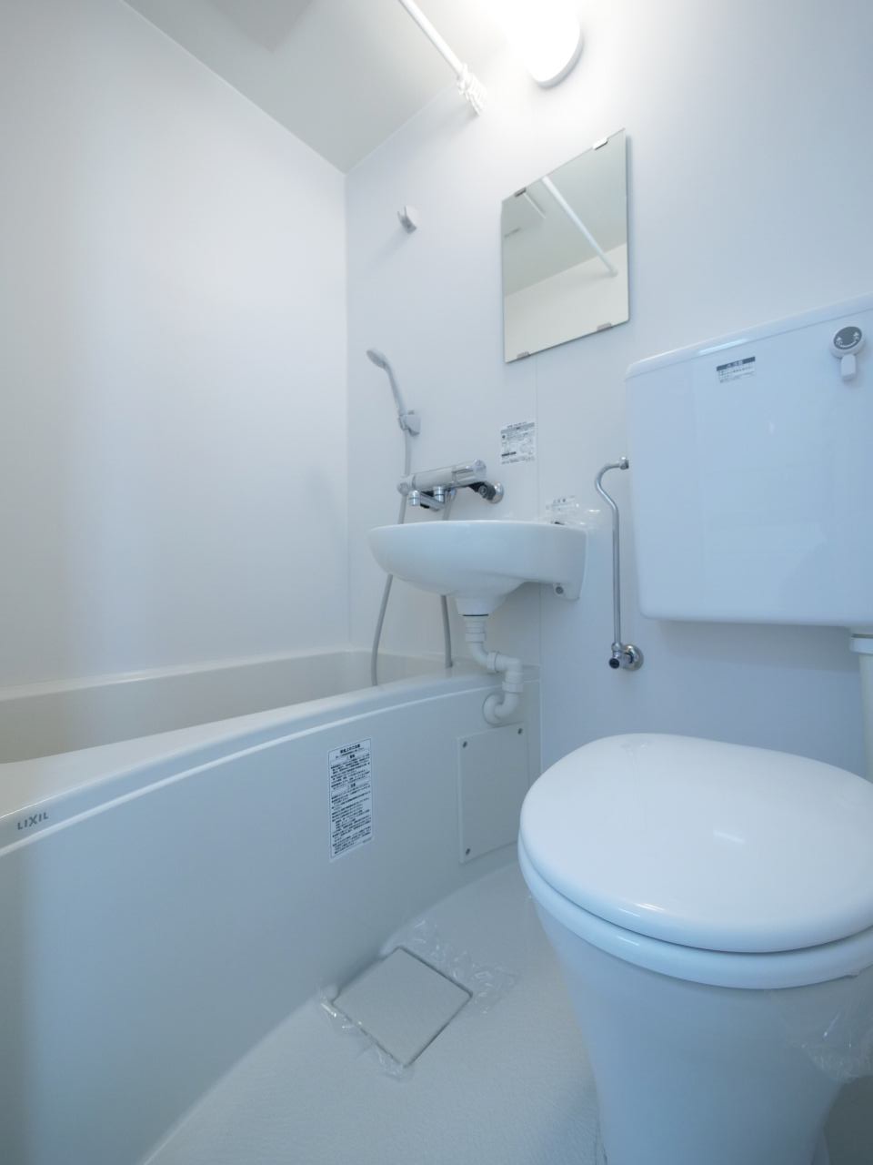 バス・シャワールーム　※写真は別の部屋のものです。