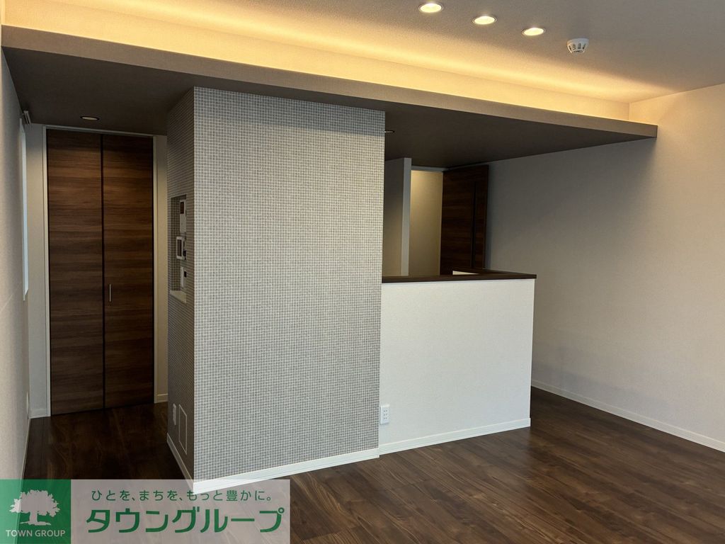 居室・リビング　エントランス