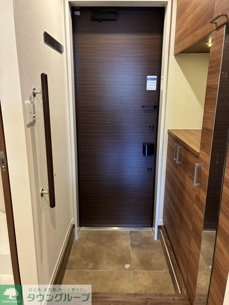 玄関　キッチン