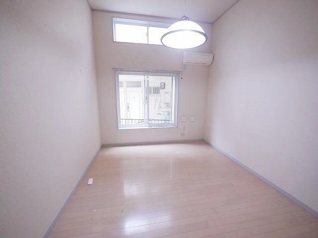 居室・リビング　★他号室参考写真です★